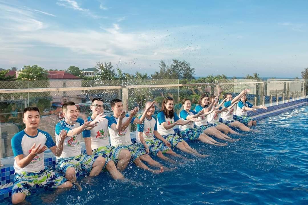 Khách Sạn HOLIDAY CỬA LÒ Exterior foto